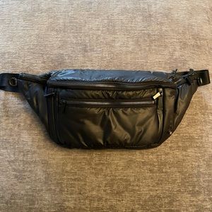 Caraa Large Fanny Pack- Black